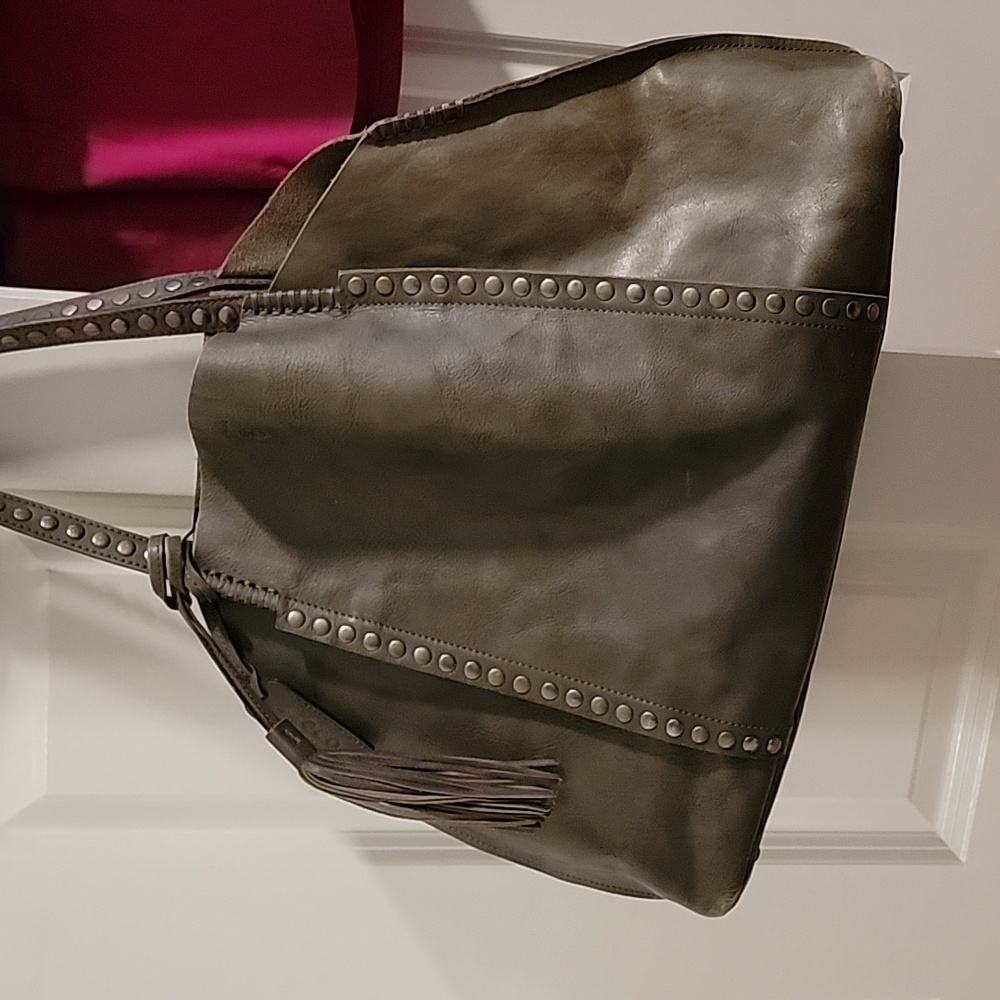 Old Trend Birch Studded Leather Tote - green
